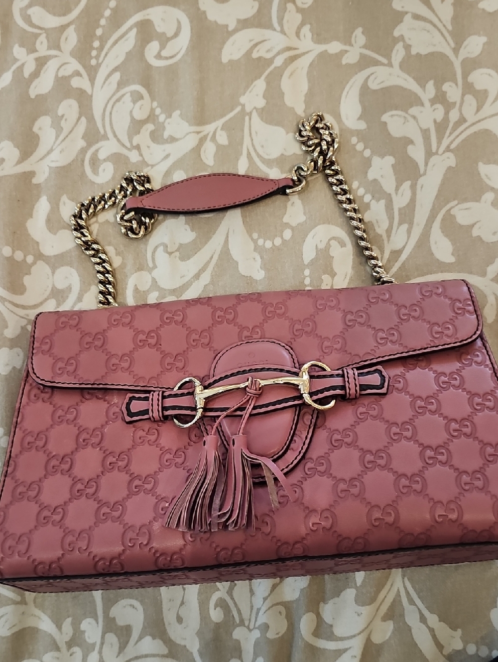 Gucci Pink Gucci Emily Medium Chain Shoulder Bag